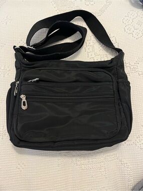 NOTAG Large Nylon Crossbody, Black, VGUC